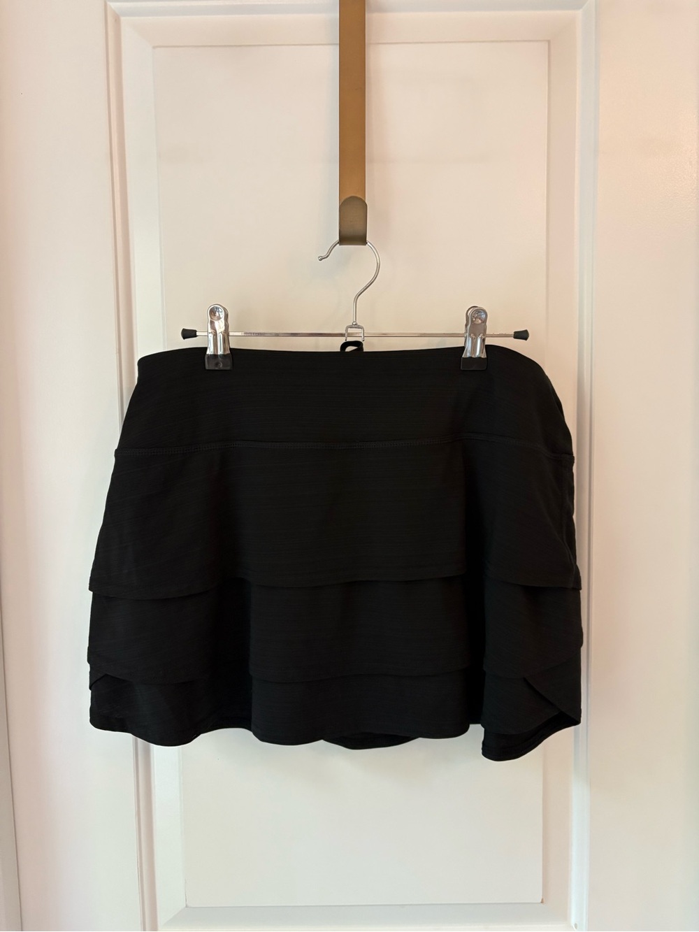 Athleta Black Swagger Skort Tiered Ruffle Athletic Tennis Skirt Shorts Size M